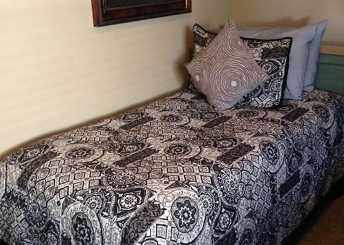 Monroe Street Hotel 2*