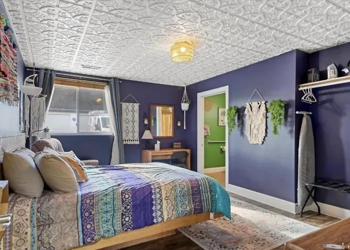 Monroe Street Hotel 2*