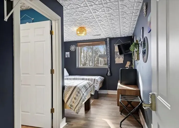 Monroe Street Hotel