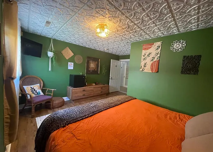 Monroe Street Hotel