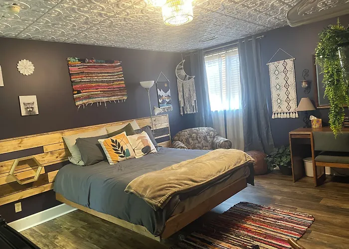 Monroe Street Hotel
